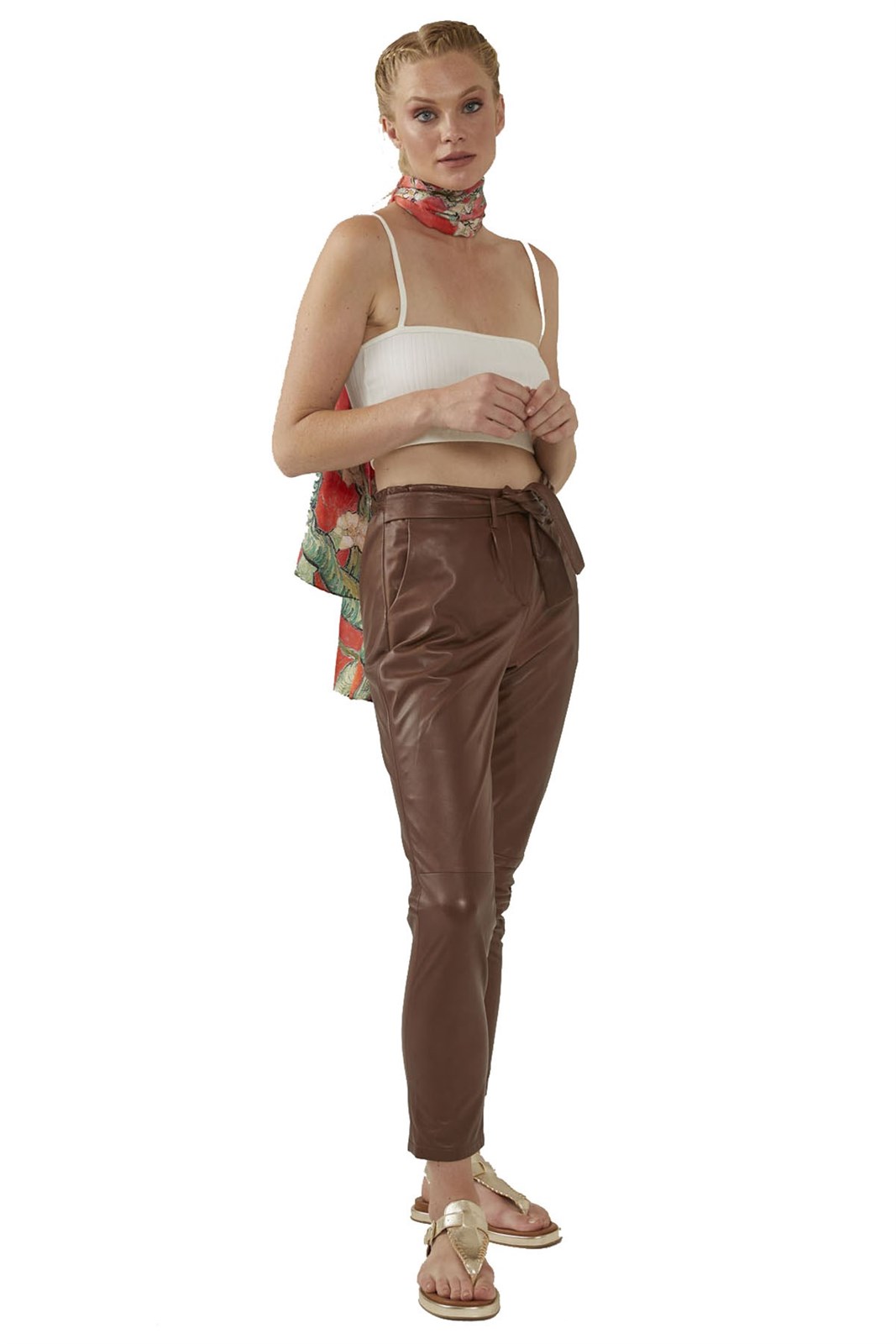 Kahverengi Kadın Havuç Kesim Deri Pantolon