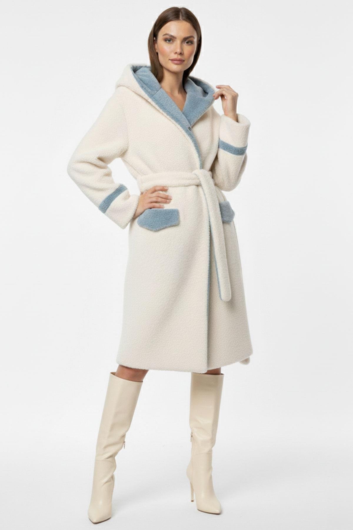 Beyaz Mavi Kapüşonlu Kemerli Kadın Peluş Kaban