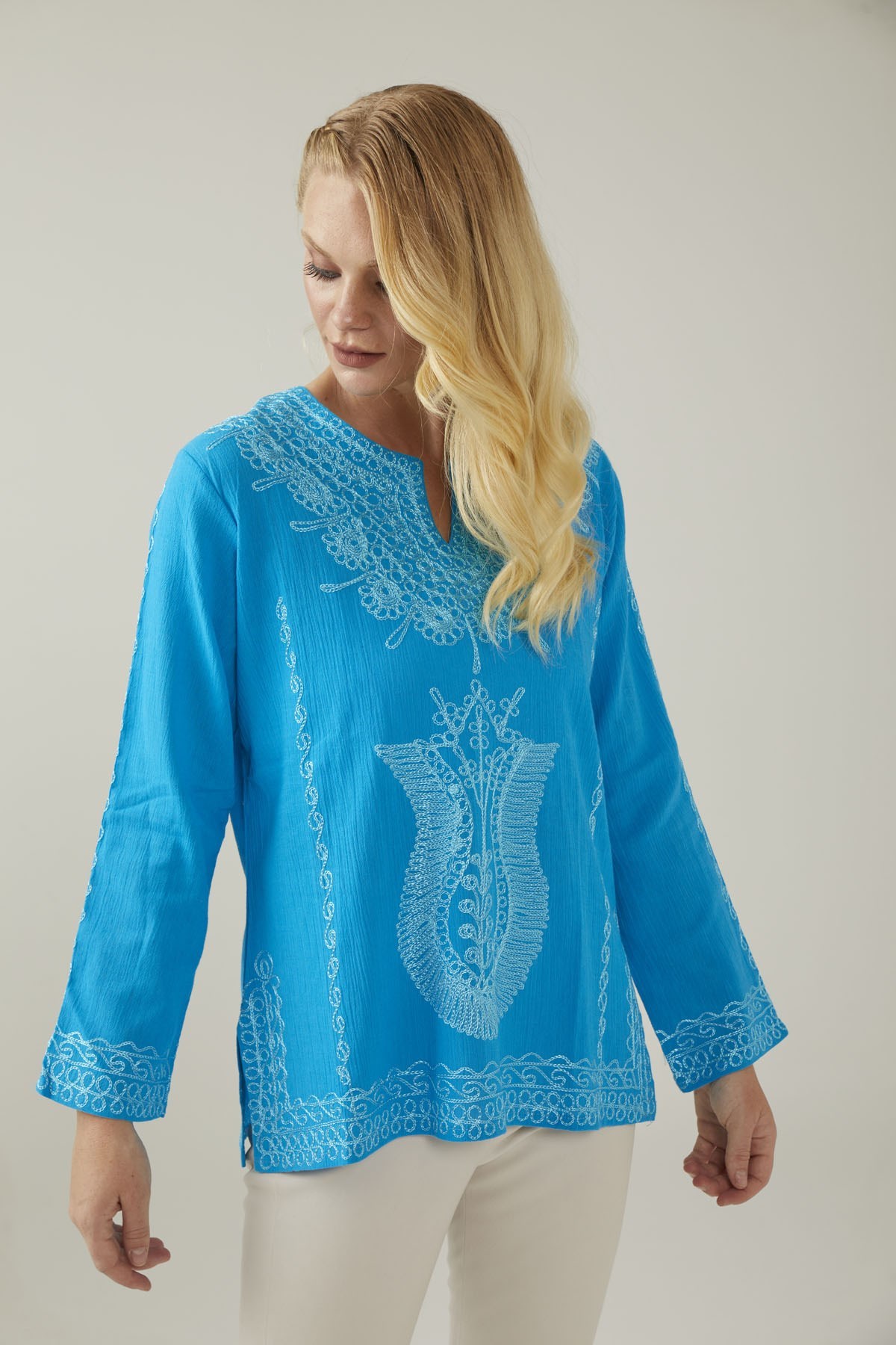 Mavi Laleli Şile Bezi Bluz | Gerçek Deri Gerçek Moda | Deriderim