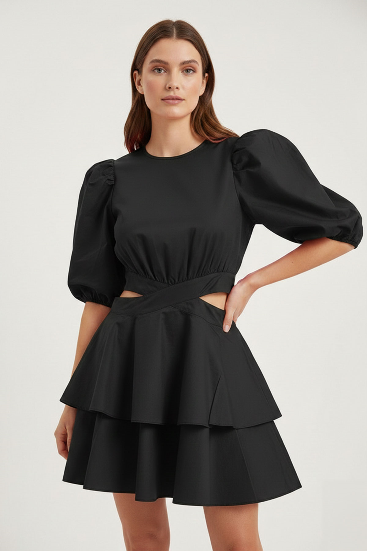 Siyah Bel Dekolteli Kat Volanlı Mini Elbise