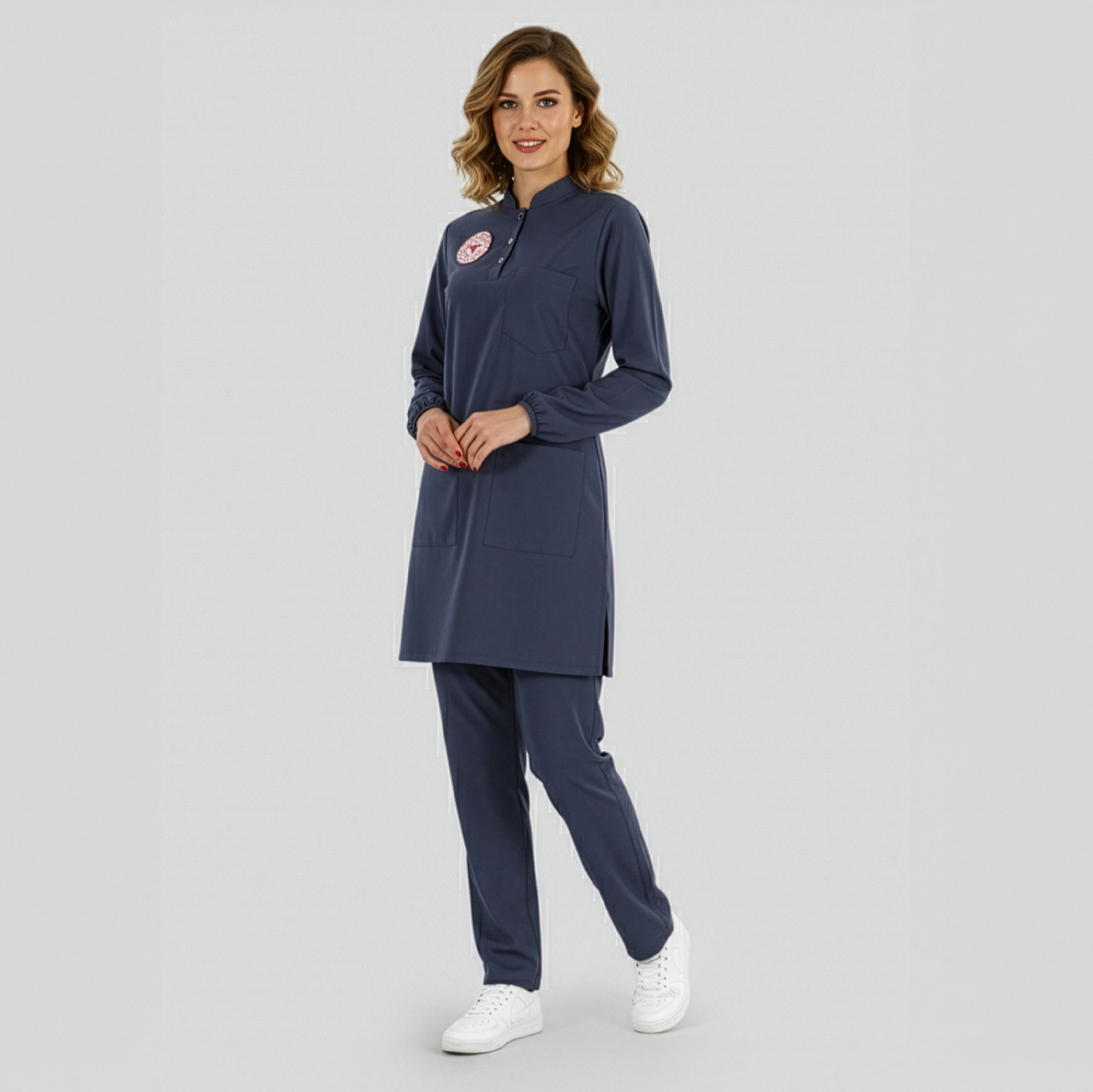 LACİVERT TESETTÜR HEMŞİRE FORMASI LİKRALI SCRUBS TAKIM (PATRIOT BLUE) SAĞLIK BAKANLIĞI UYUMLUTesettür forma, hemşire forma, scrubs, hemşire kıyafeti, hemşire önlük, hemşire üniforma, terycotton forma, uzun kollu bayan formaSağlık Bakanlığı Standart Formaları