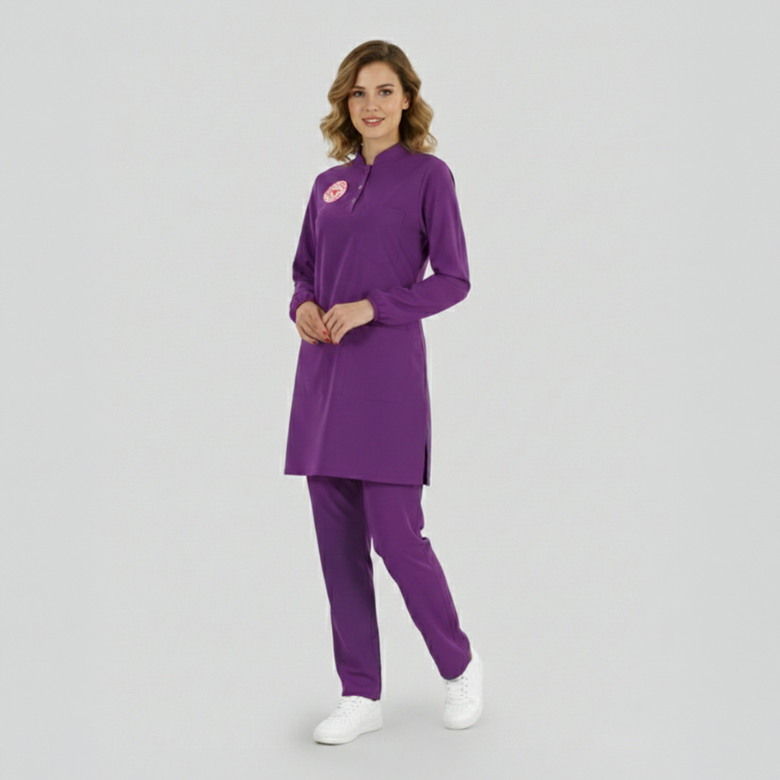 EBE TESETTÜR FORMASI LİKRALI SCRUBS TAKIM (BEYZANTİUM) SAĞLIK BAKANLIĞI UYUMLUTesettür forma, hemşire forma, scrubs, hemşire kıyafeti, hemşire önlük, hemşire üniforma, terycotton forma, uzun kollu bayan formaSağlık Bakanlığı Standart Formaları