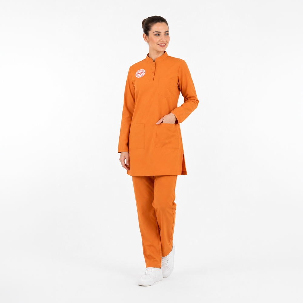 KLİNİK DESTEK TESETTÜR FORMASI LİKRALI SCRUBS TAKIM (ORANGE OCHRE) SAĞLIK BAKANLIĞI UYUMLUsağlık bakanlığı yeni formaları, sağlık bakanlığı logolu scrubs, sağlık bakanlığı hastane forması, hemşire forması, doktor forması, tesettür hemşire forması, cerrahi forması, medikal forma, lacivert hemşire forması, doktor önlüğü, hemşire önlüğü, scrubsSağlık Bakanlığı Standart Formaları
