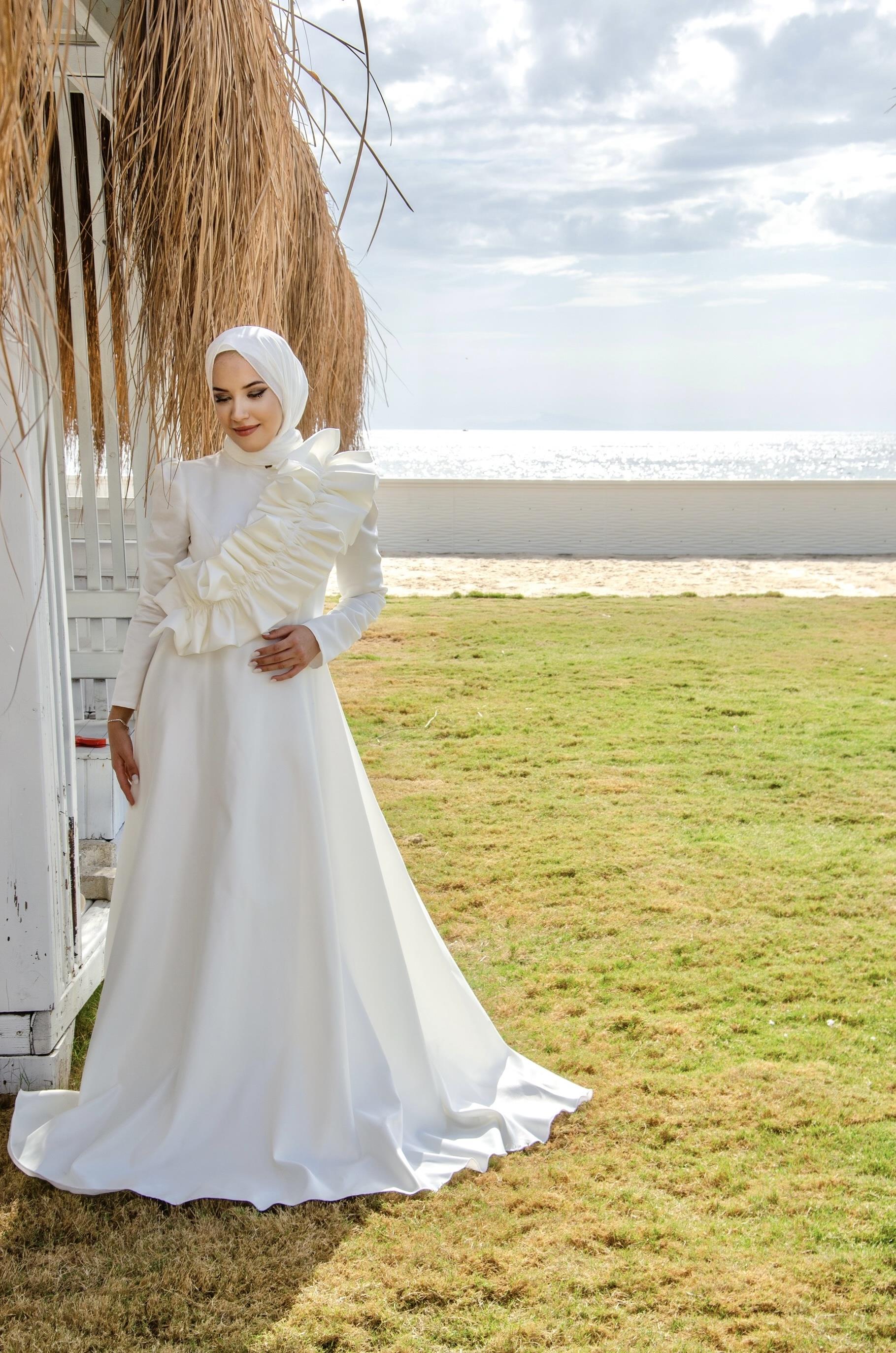 Evening Dress Off White LFZ406