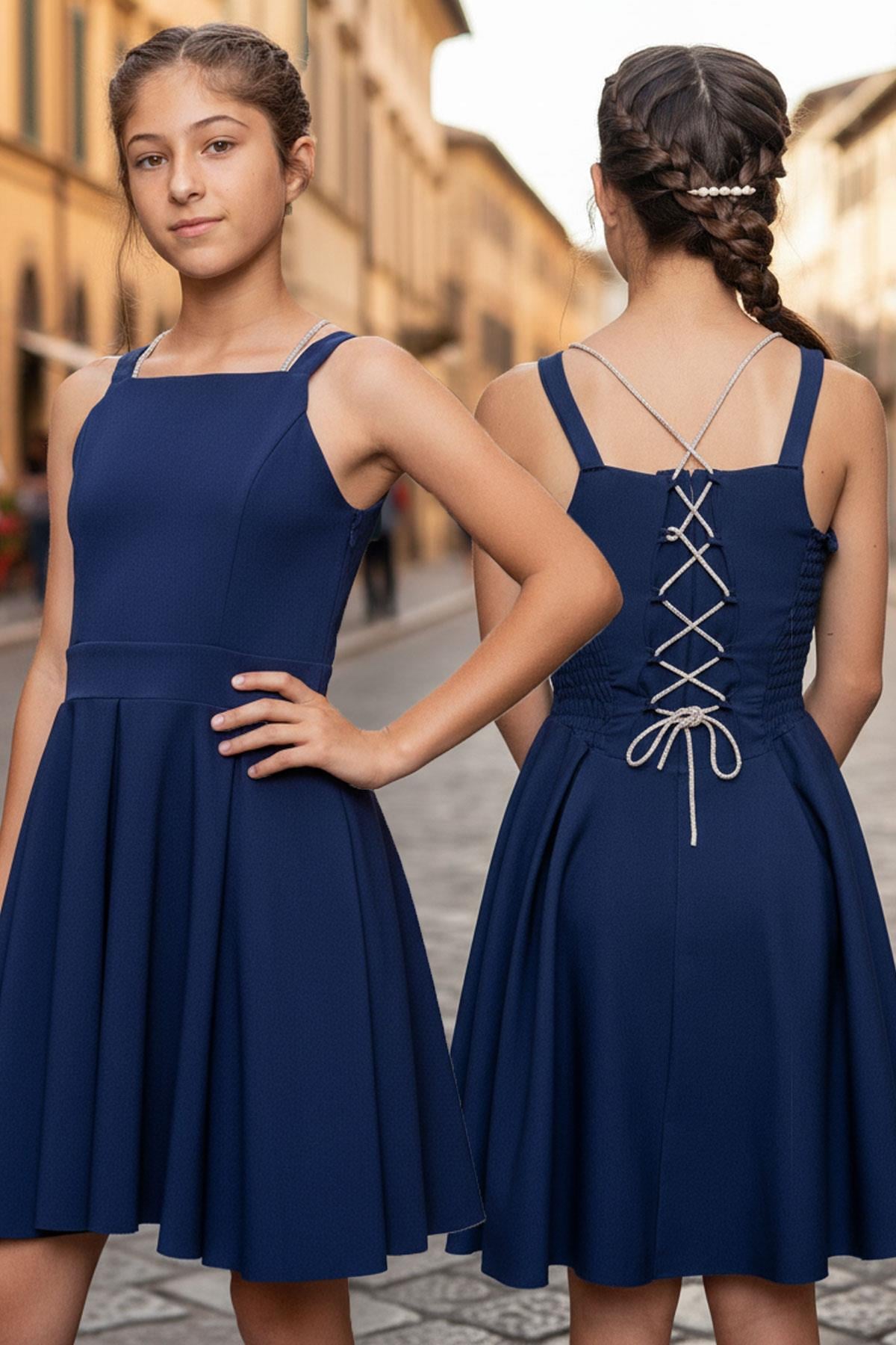 Robe De Soirée En Crêpe Avec Détail Au Dos Bleu Marine MDV354