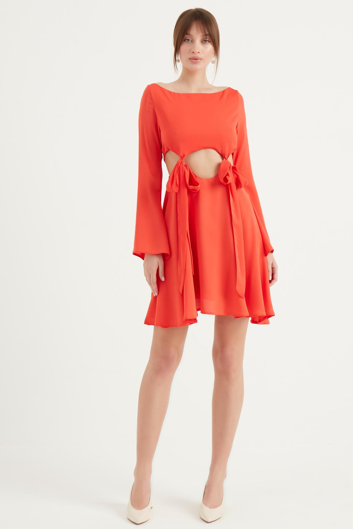 BELİ BAĞLAMALI MİNİ ELBİSE