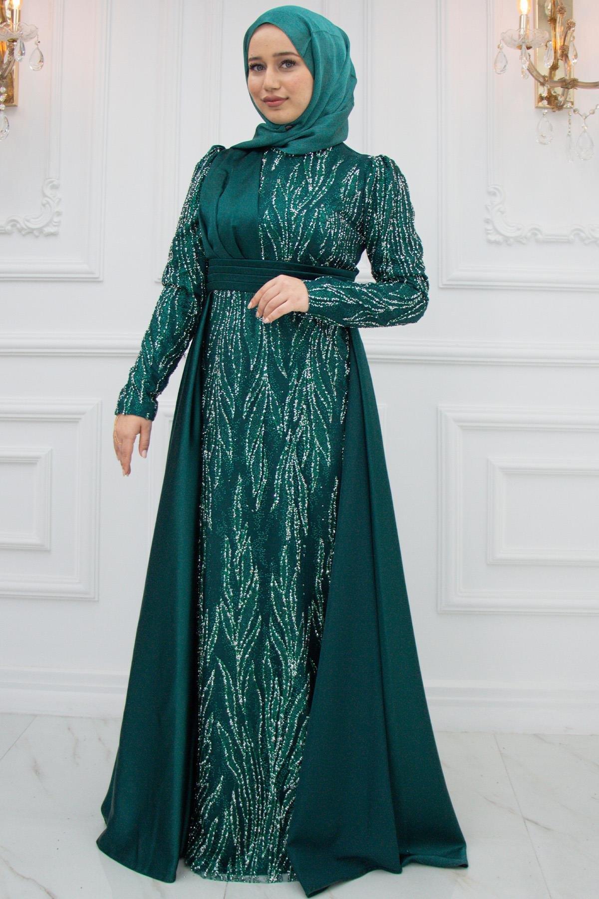 Robe De Soirée Brodée En Satin Et Pierre émeraude AMH970