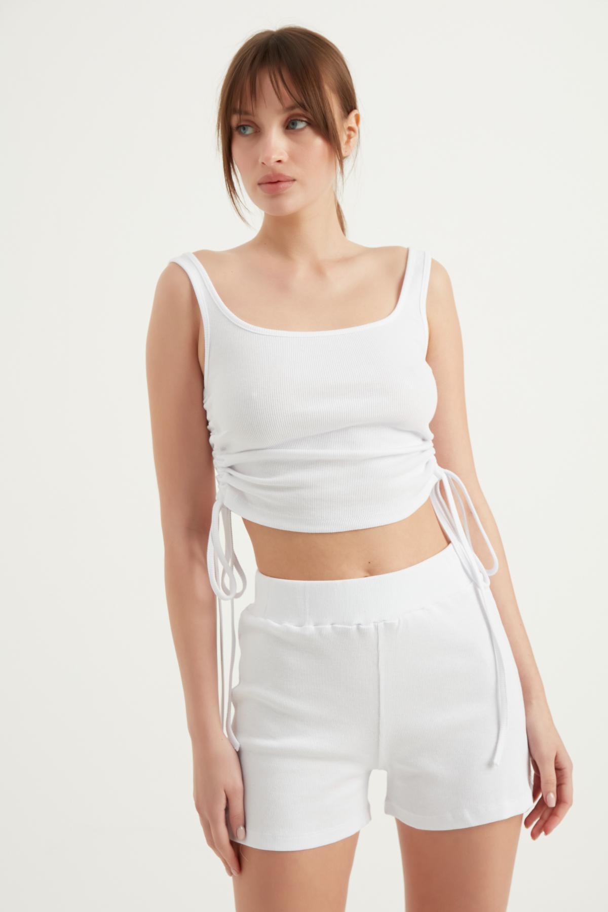 BÜZGÜLÜ CROP BLUZ