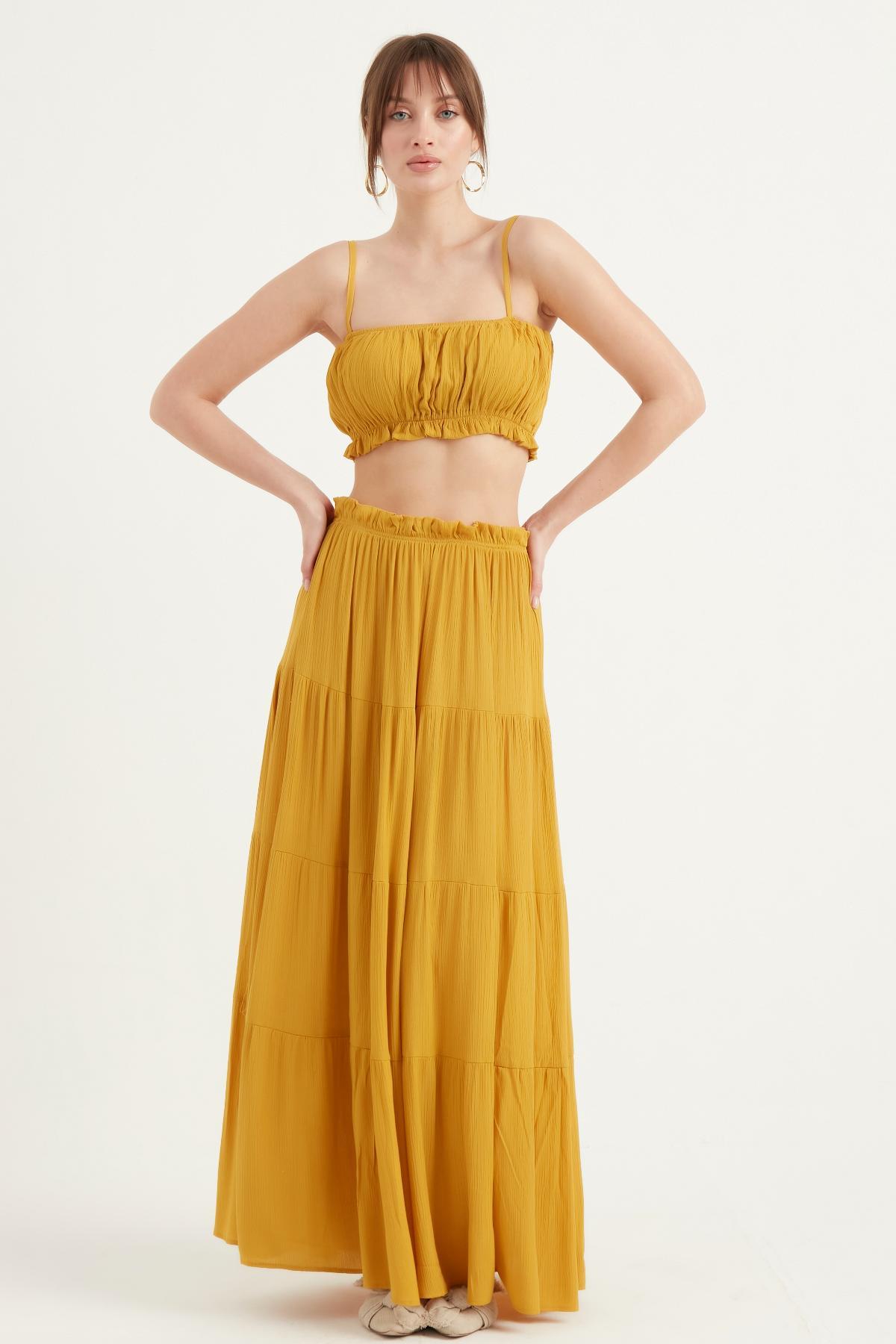 BÜZGÜLÜ ASKILI CROP BLUZ