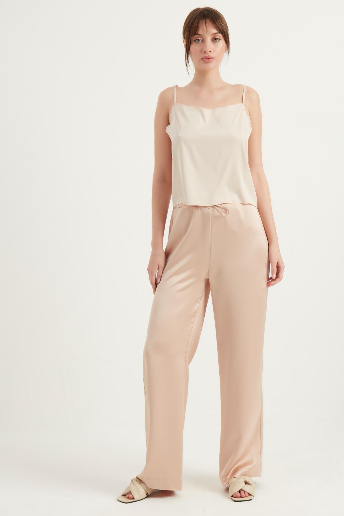 BELİ LASTİKLİ SATEN PANTOLON