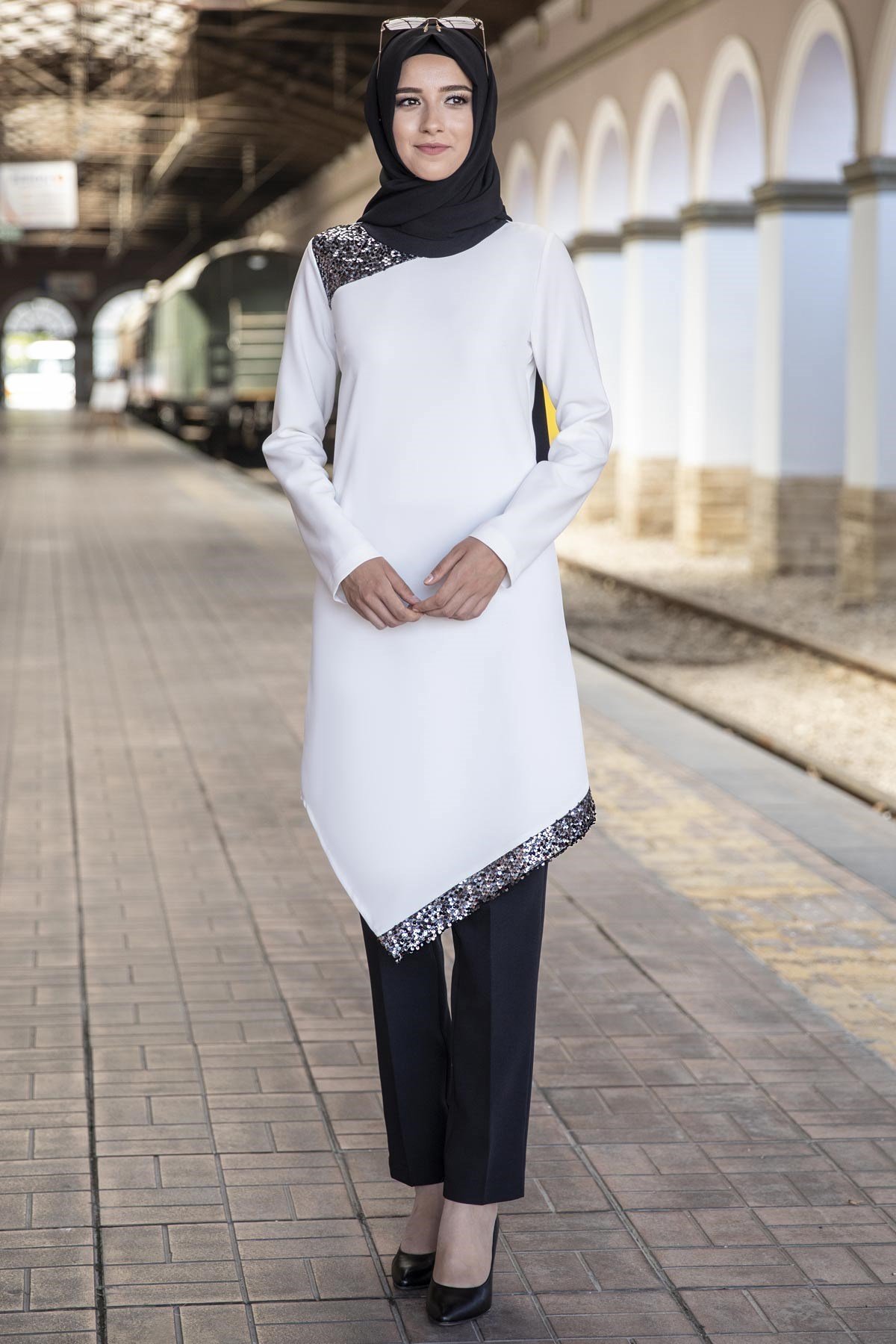 ASLIM İKİLİ TAKIMANR05-EKRUAhunur Moda