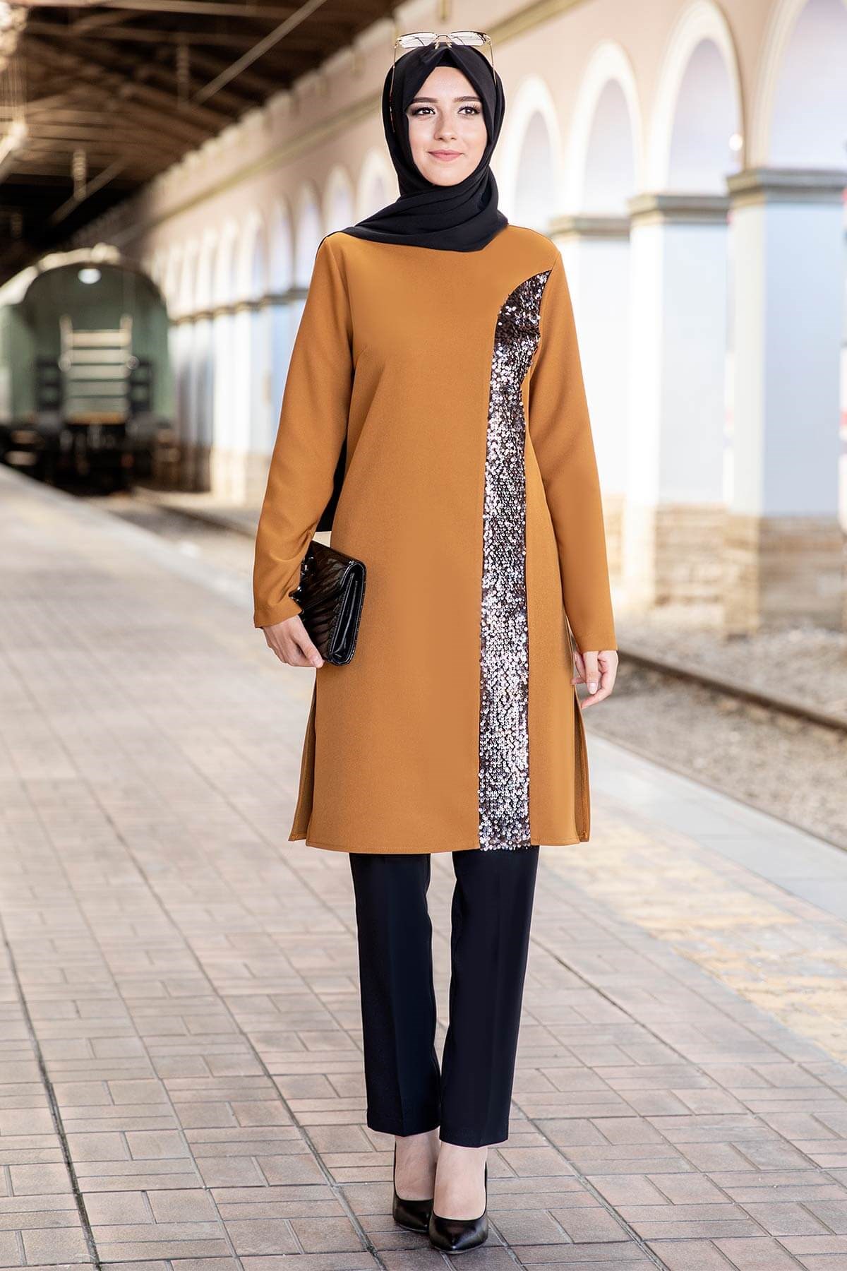 ELA İKİLİ TAKIMANR06-TABAAhunur Moda