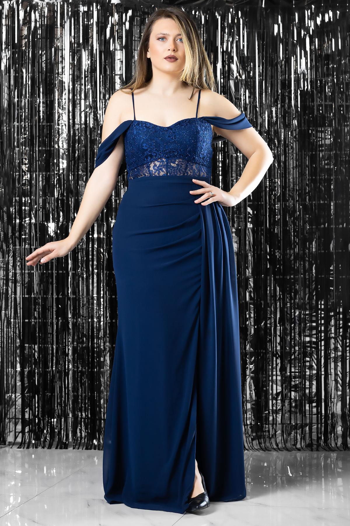 Robe de Soirée à Bretelles et Détails en Dentelle Bleu Marine MDV380
