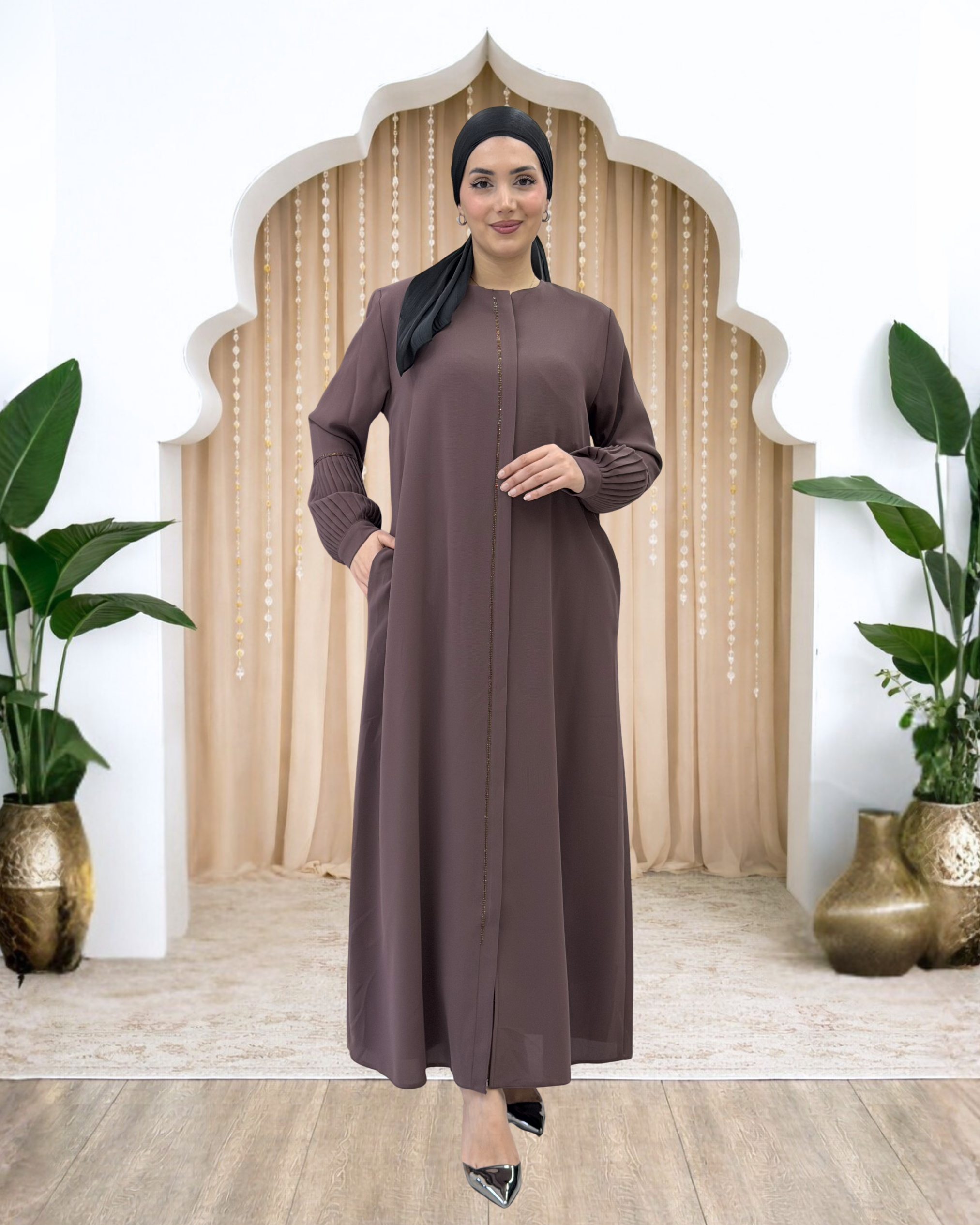 Berna Kolıu Pileli Taşlı Ferace