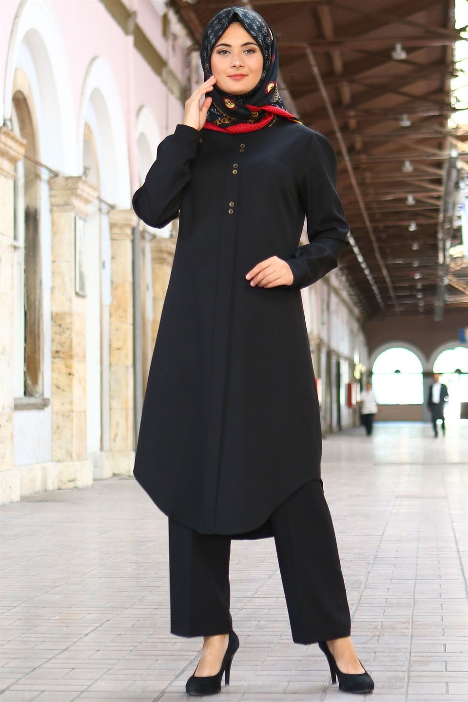 Tunic - Pants - 2 Piece Suit - Crepe - Unlined - Crew Neck - Black - FHM610