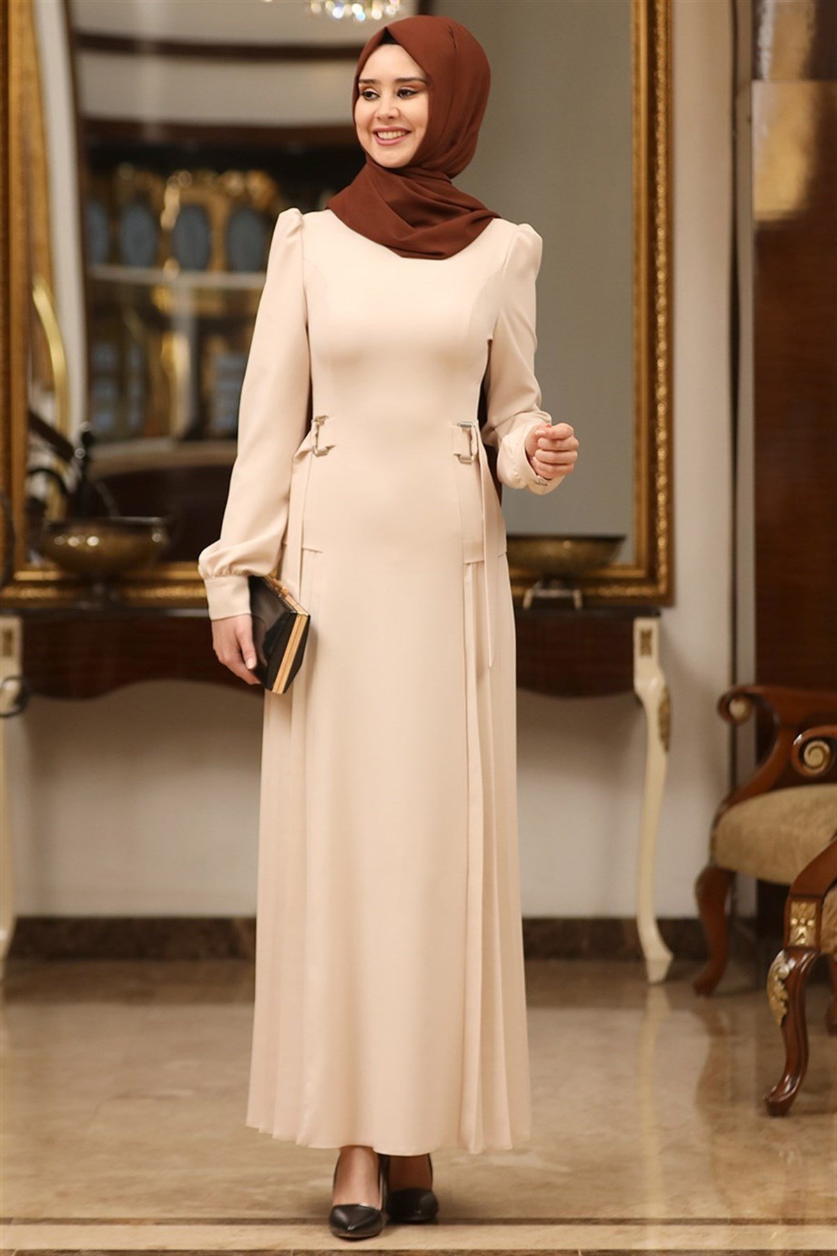 Robe plissée beige hotsell