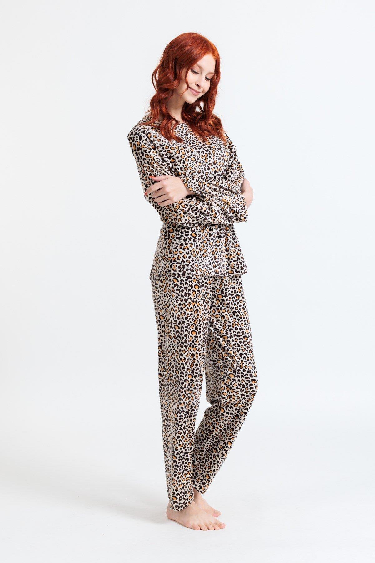 Kadın 13504-577 Leopar Desen Kadife Pijama Takımı