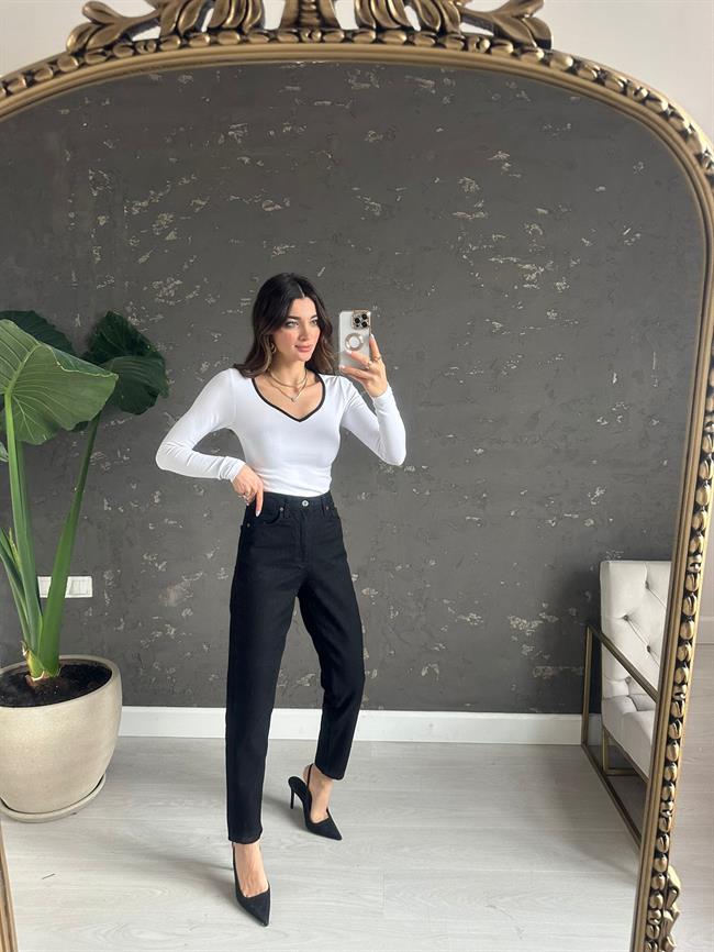 Siyah Candi Mom Jean
