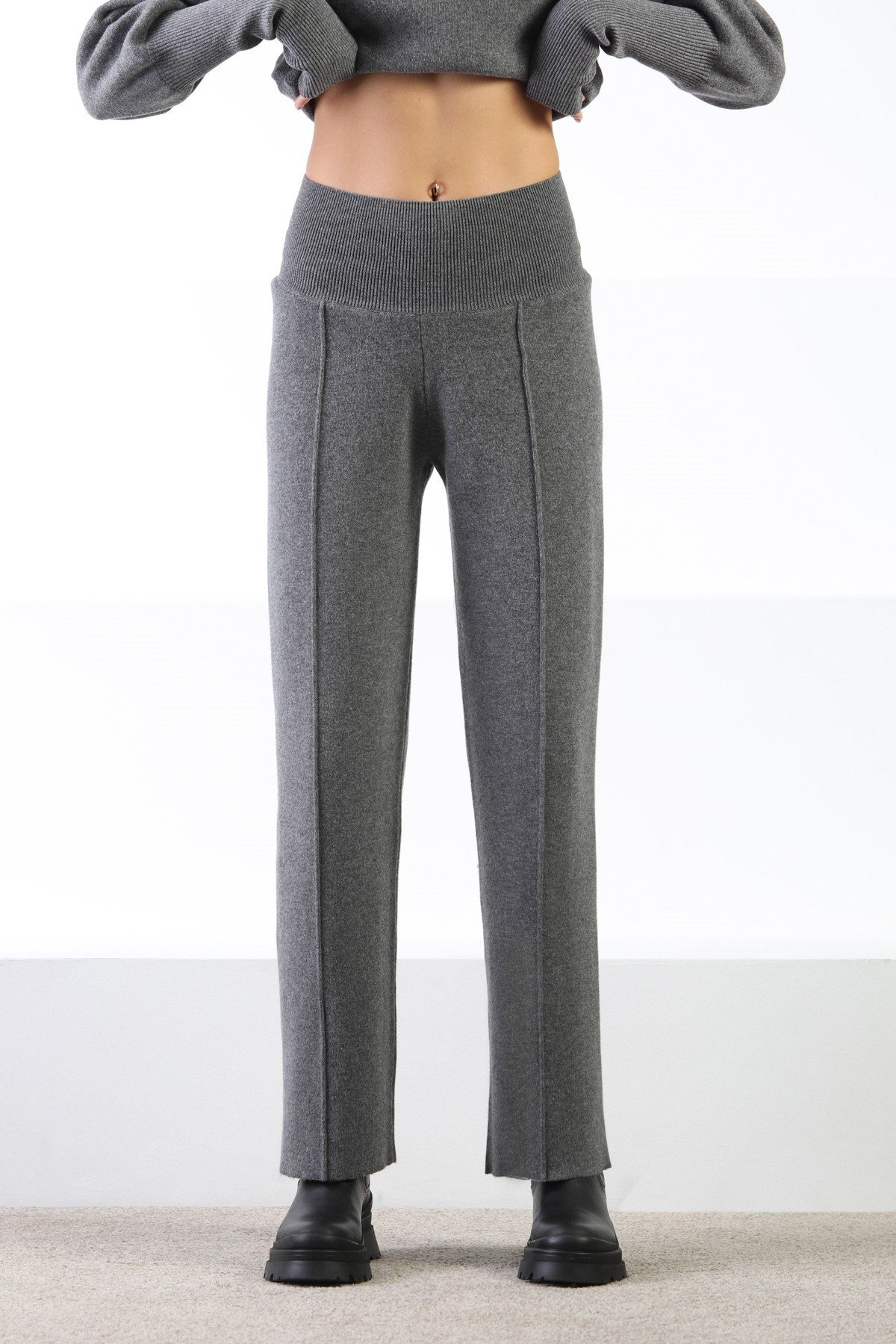 Ferraro Antrasit Bol Paça Kaşmirli Kadın Triko Pantolon