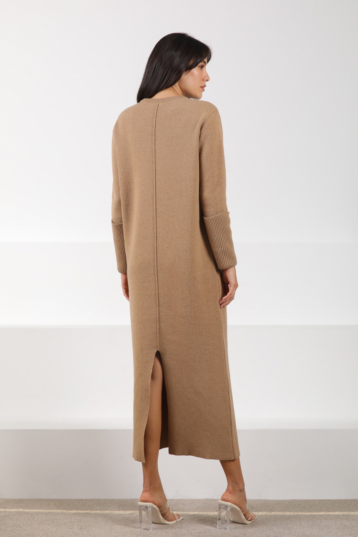 Ferraro Camel Arkadan Yırtmaçlı Midi Boy Kaşmirli Kadın Triko Elbise