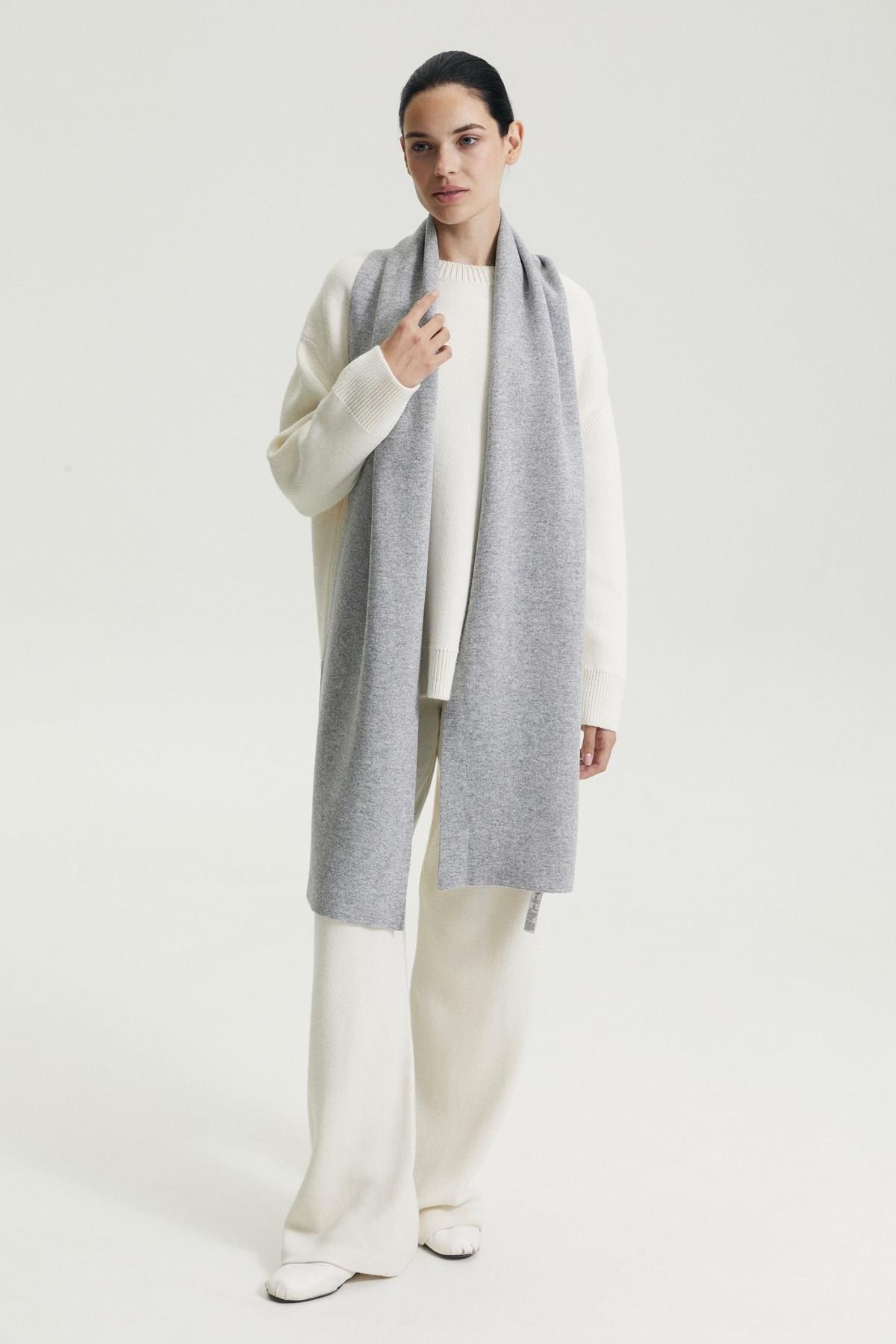 Ferraro Gri Kadın Atkı