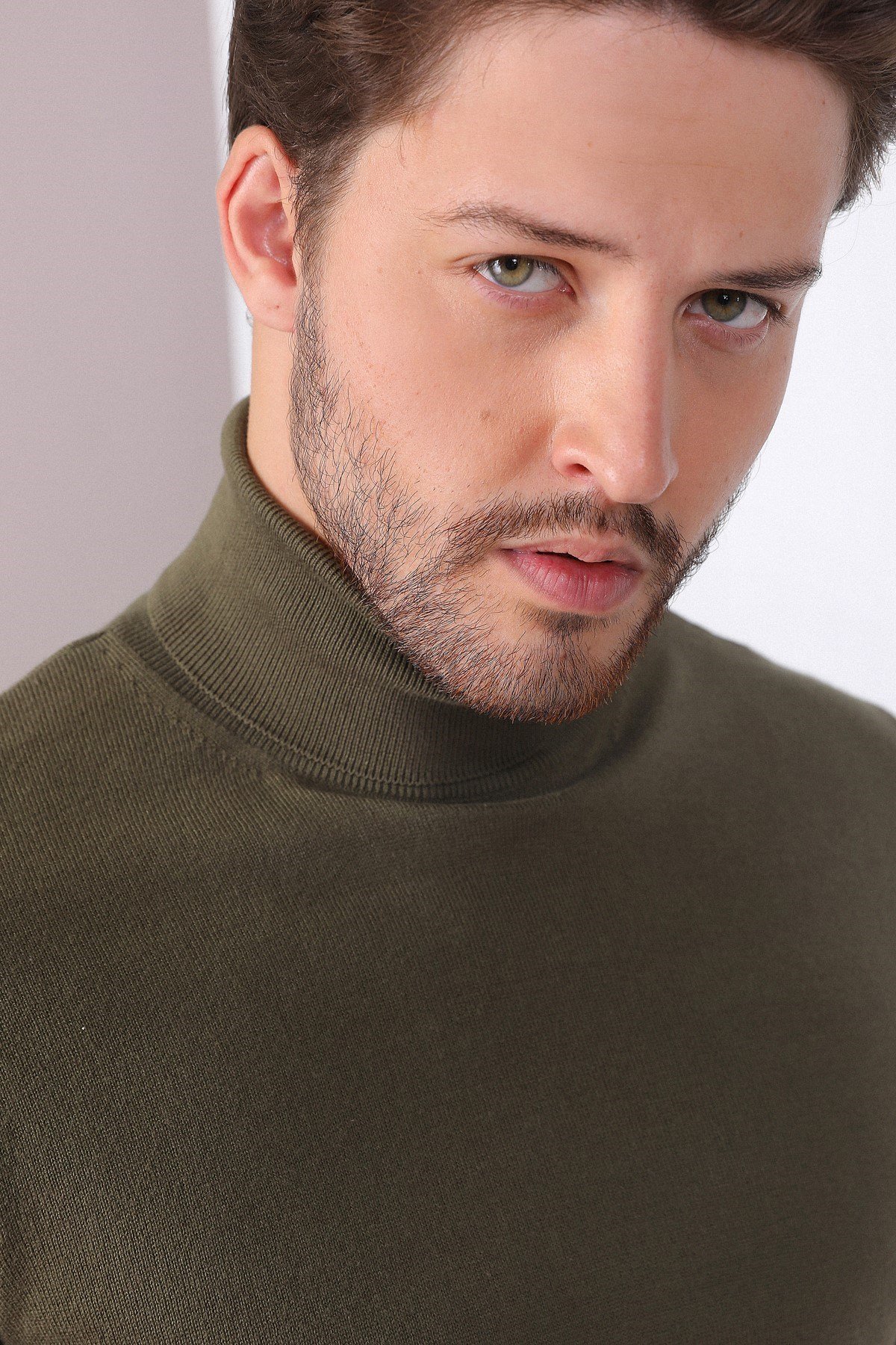 Ferraro K.Haki Balıkçı Yaka Pamuk Kazak