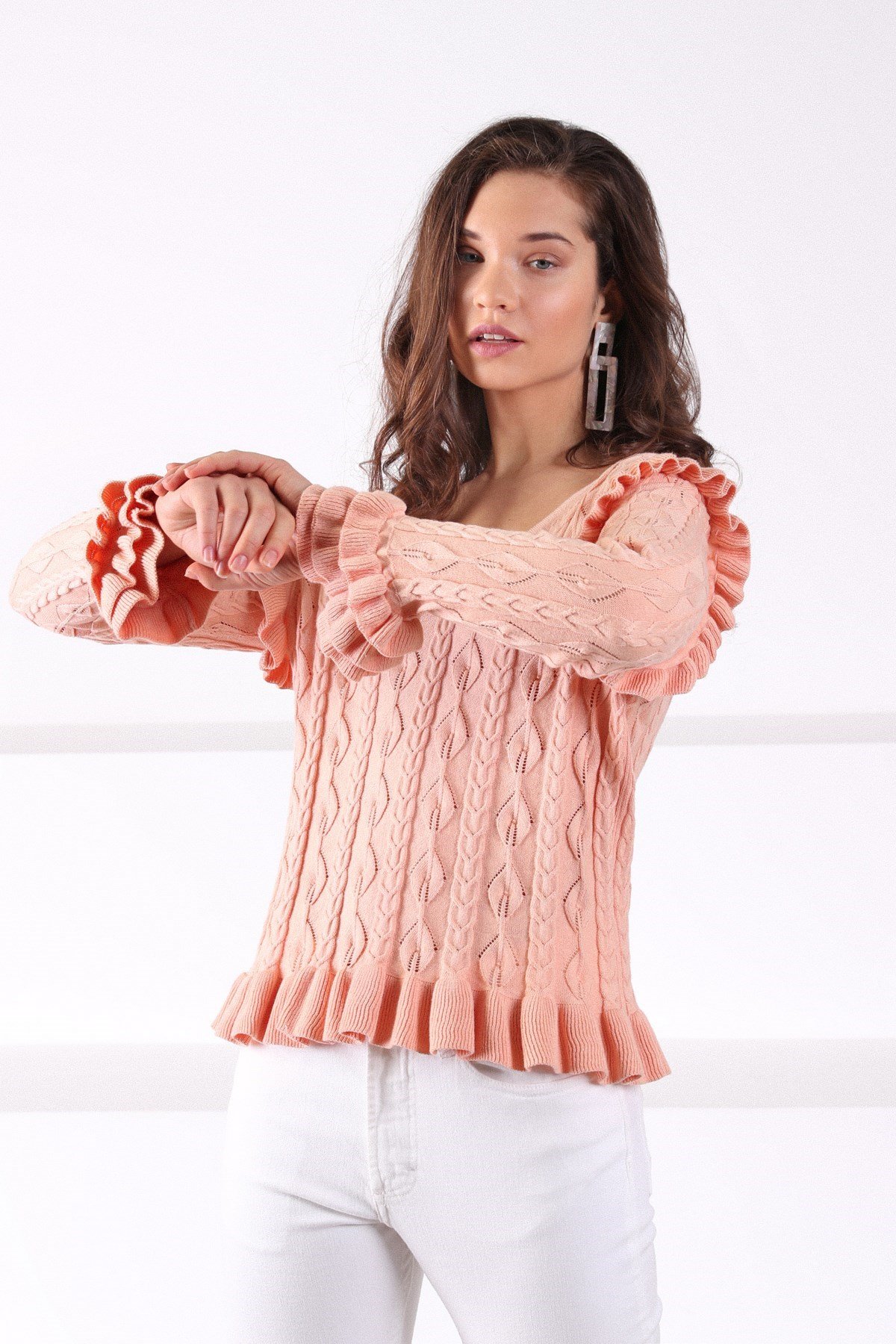 Ferraro Nougat V Yaka Kolu Fırfırlı Pamuklu Kadın Triko Kazak