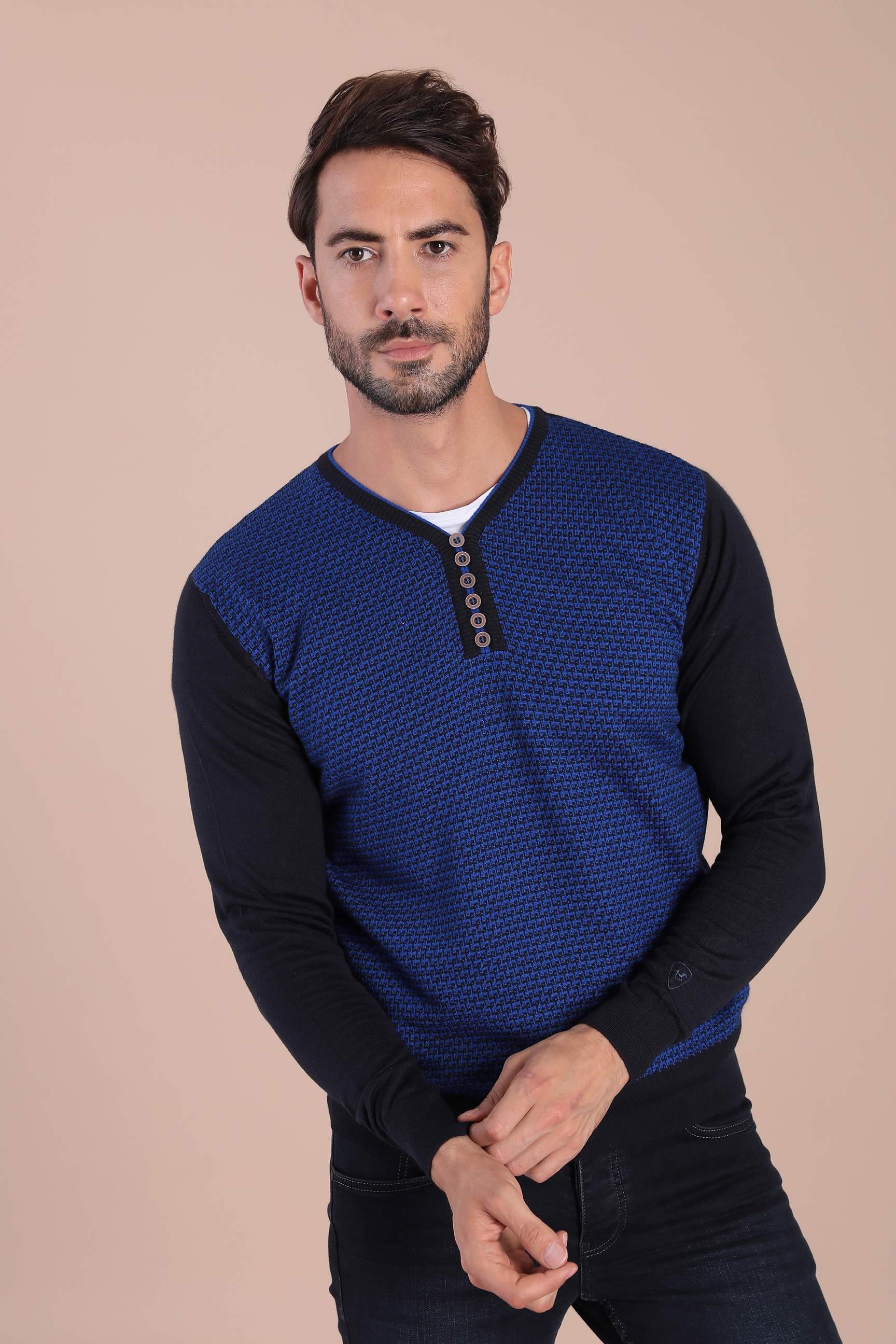 Ferraro V Yaka Superfine Yün Kazak