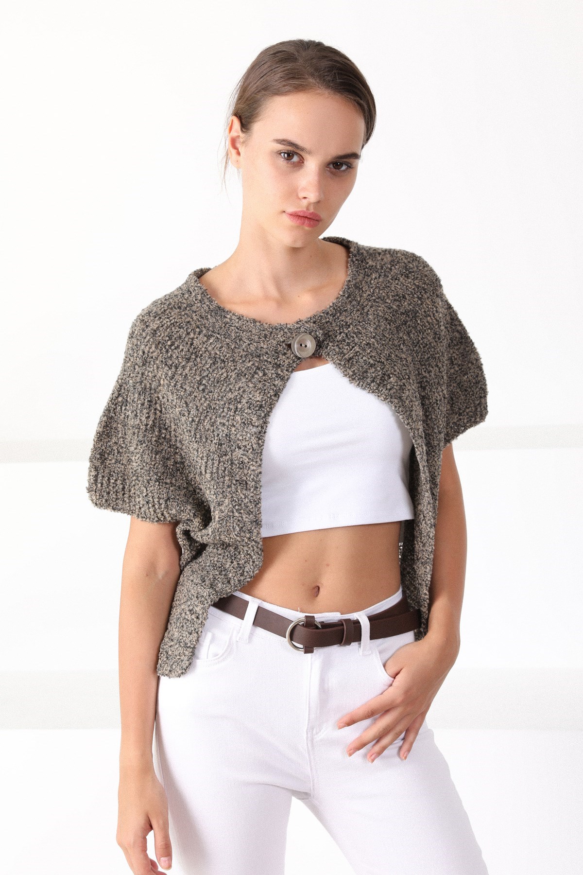 Ferraro Vizon Yuvarlak Yaka Tek Düğme Kadın Triko Hırka