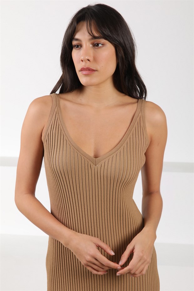 Ferraro Camel Viskon Karışımlı Püskül Detaylı Kadın Triko Elbise