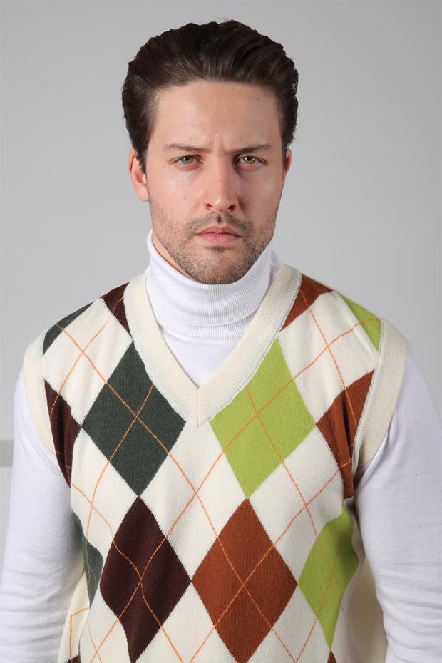 Ferraro Ekru/Haki V Yaka Renkli Baklava Desenli Kolsuz %100 Kuzu Yünü Erkek Triko Süveter