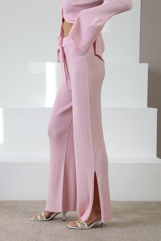Ferraro Pembe Beli Bağcıklı Yırtmaçlı Fitilli Kadın Triko Pantolon