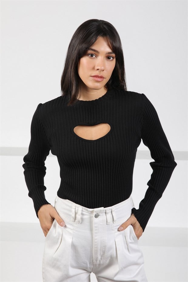 Ferraro Siyah Bisiklet Yaka Kalp Detaylı Uzun Kollu Kadın Triko Bodysuit