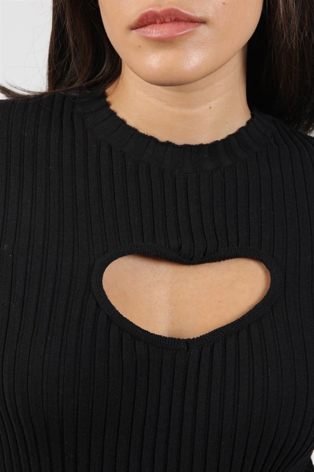 Ferraro Siyah Bisiklet Yaka Kalp Detaylı Uzun Kollu Kadın Triko Bodysuit