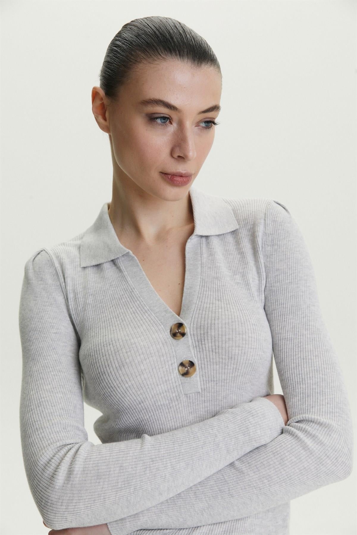 Ferraro A.Gri Gömlek Yaka Düğmeli Pamuklu Triko Kazak