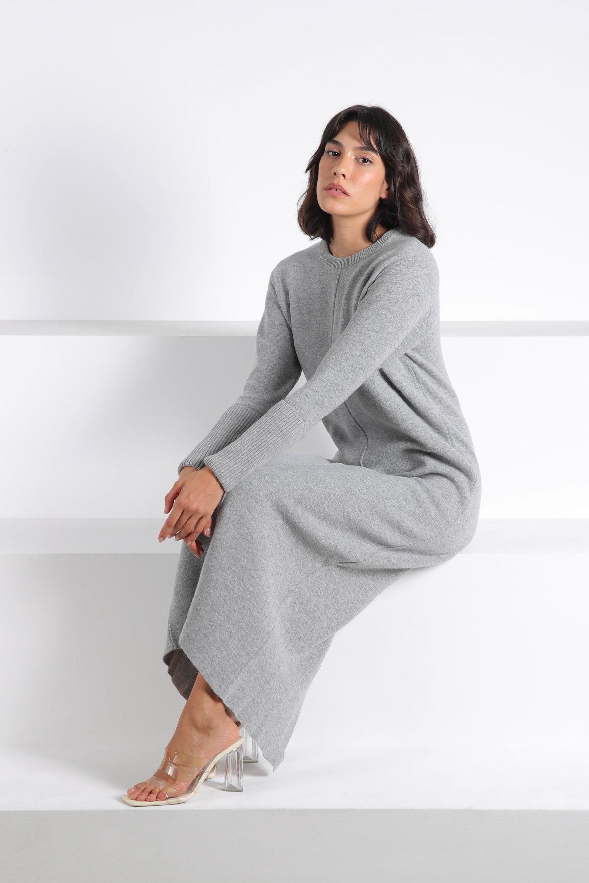 Ferraro A.Gri Arkadan Yırtmaçlı Midi Boy Kaşmirli Kadın Triko Elbise