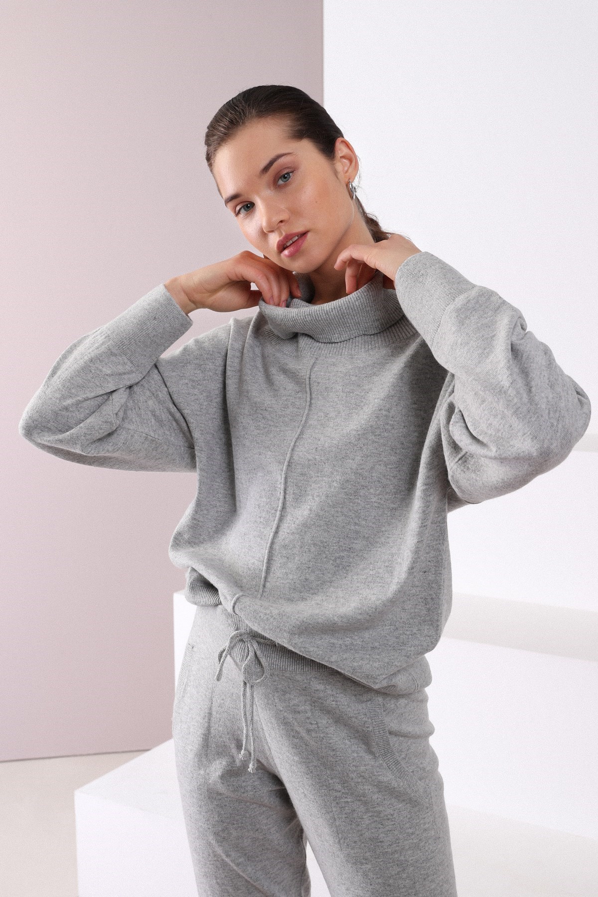 Ferraro A.Gri Degaje Yaka Kaşmirli Kadın Triko Kazak