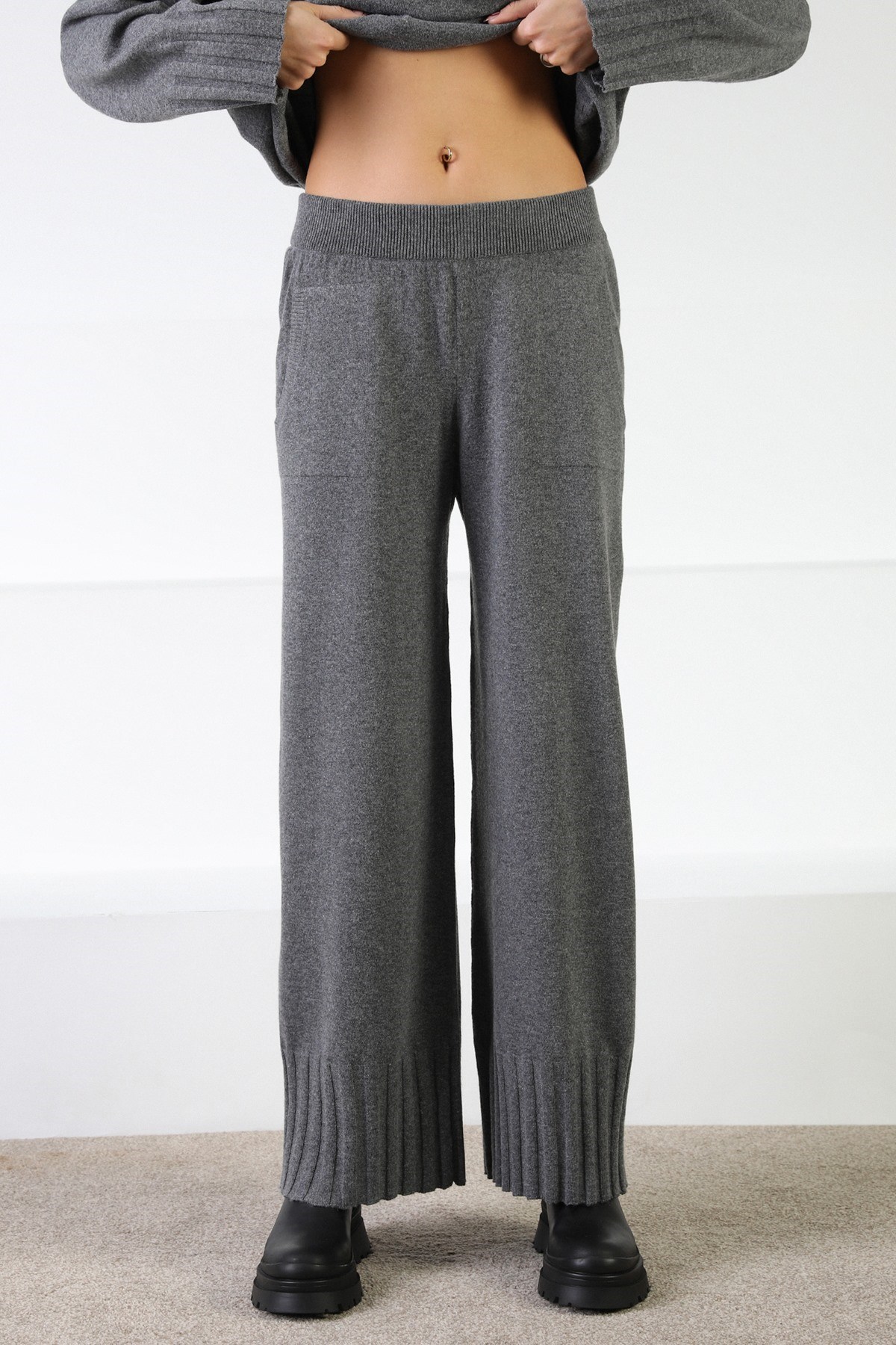 Ferraro Antrasit Lastikli Paça Kaşmirli Kadın Triko Pantolon