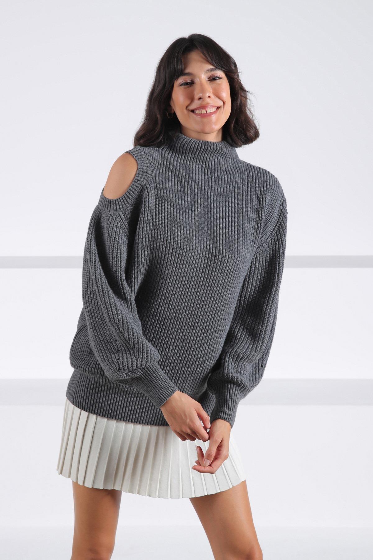 Ferraro Antrasit Uzun Kollu Omuz Detaylı Kaşmirli Kadın Triko Kazak