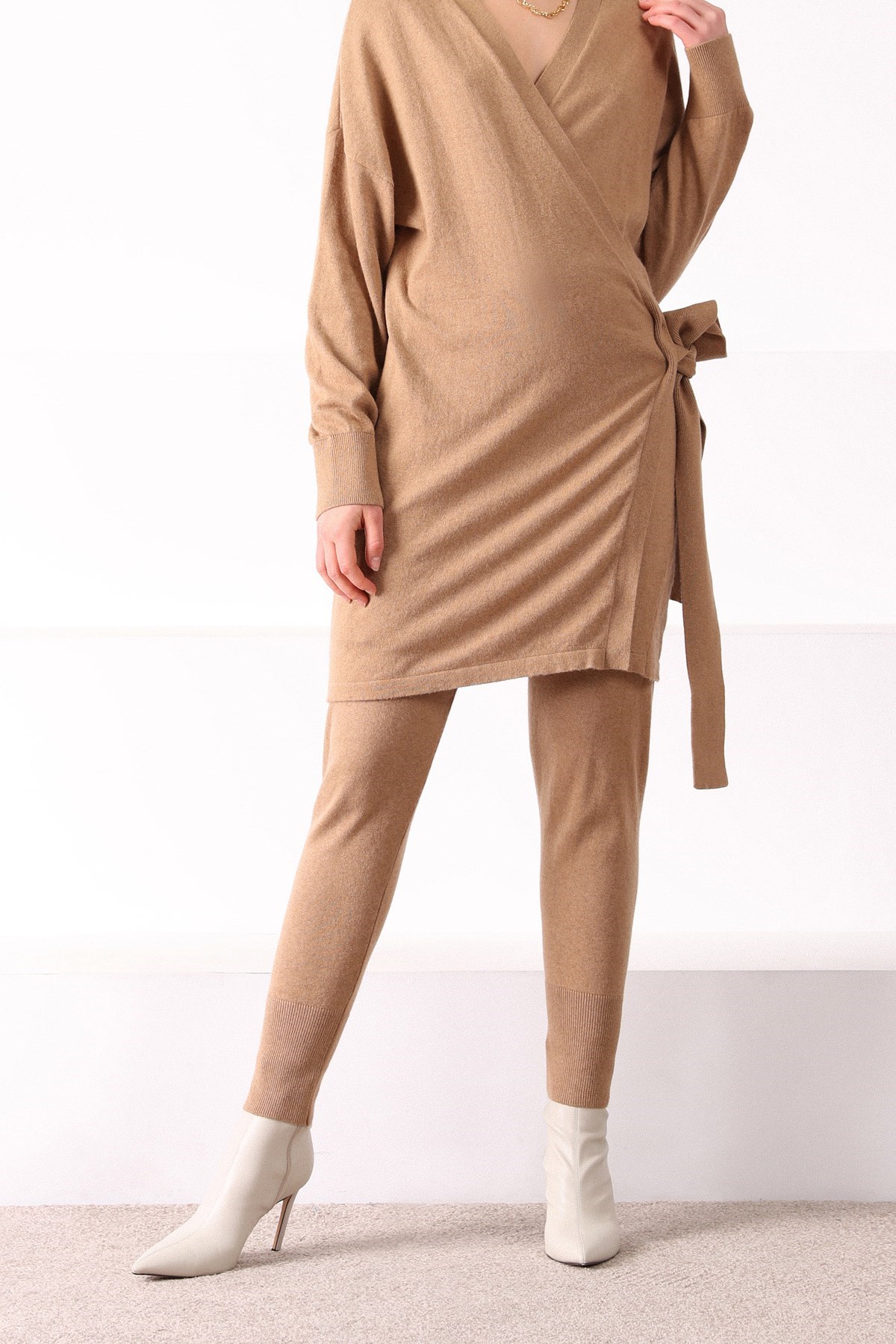 Ferraro Camel Paçası Lastikli Kaşmirli Kadın Triko Pantolon