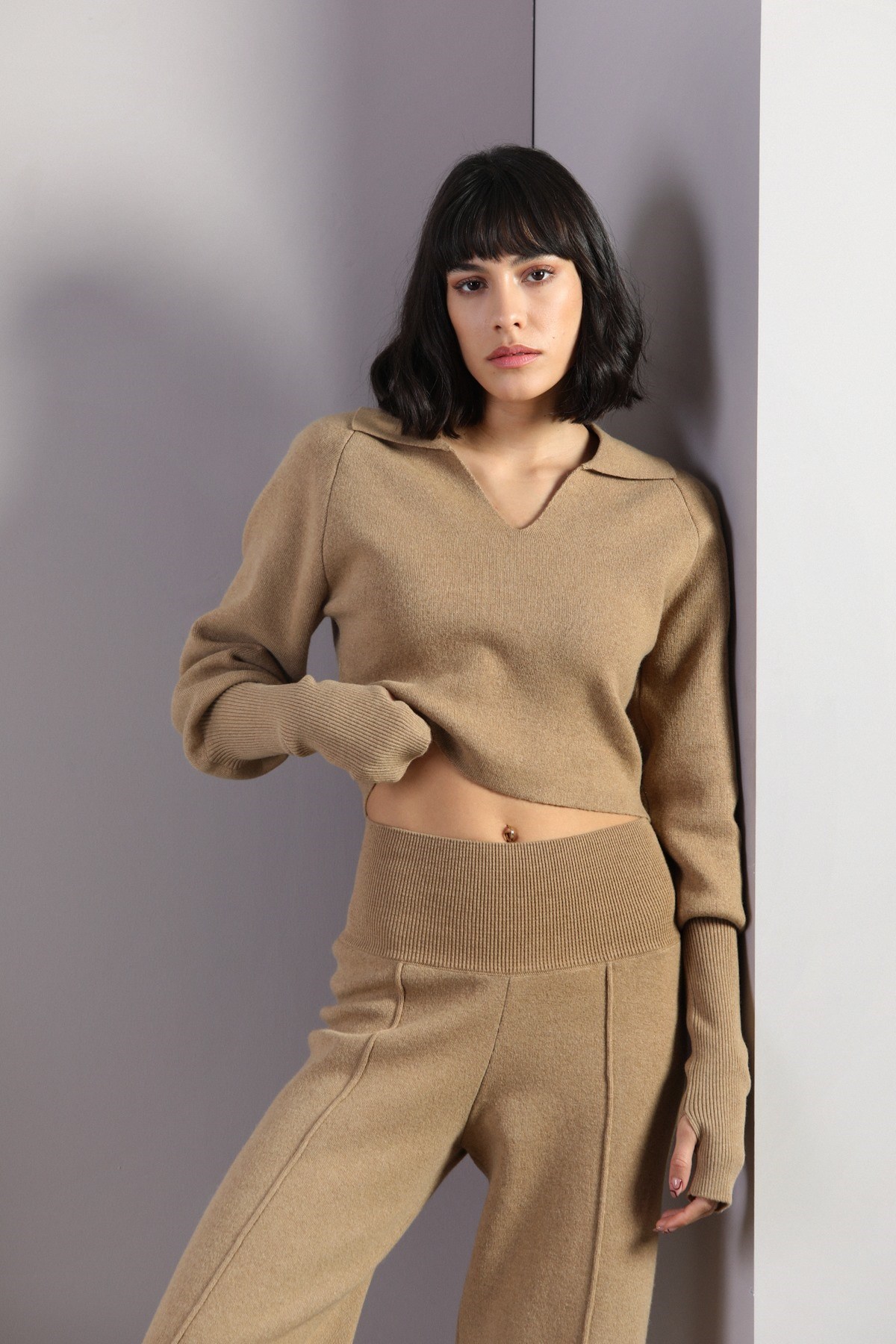 Ferraro Camel Uzun Kollu Gömlek Yaka Kaşmirli Kadın Triko Kazak