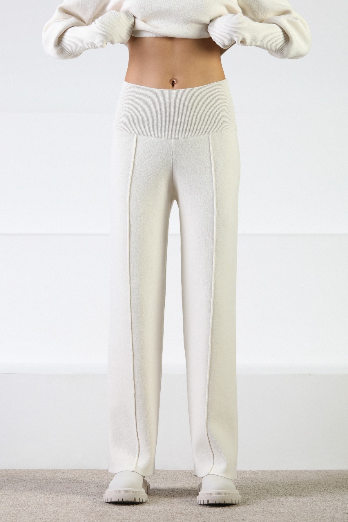 Ferraro Ekru Bol Paça Kaşmirli Kadın Triko Pantolon
