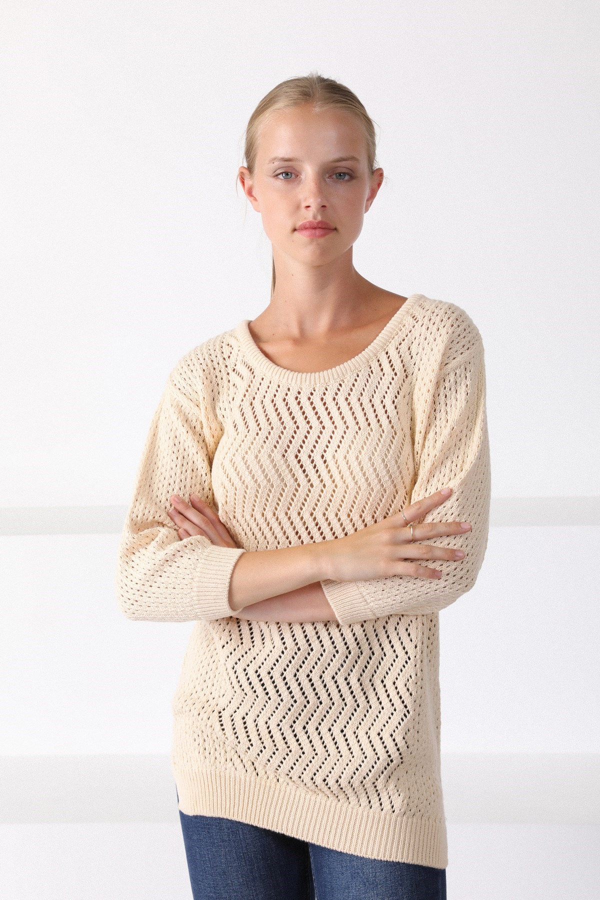 Ferraro Ekru O Yaka Ajurlu Yünlü Kadın Triko Kazak