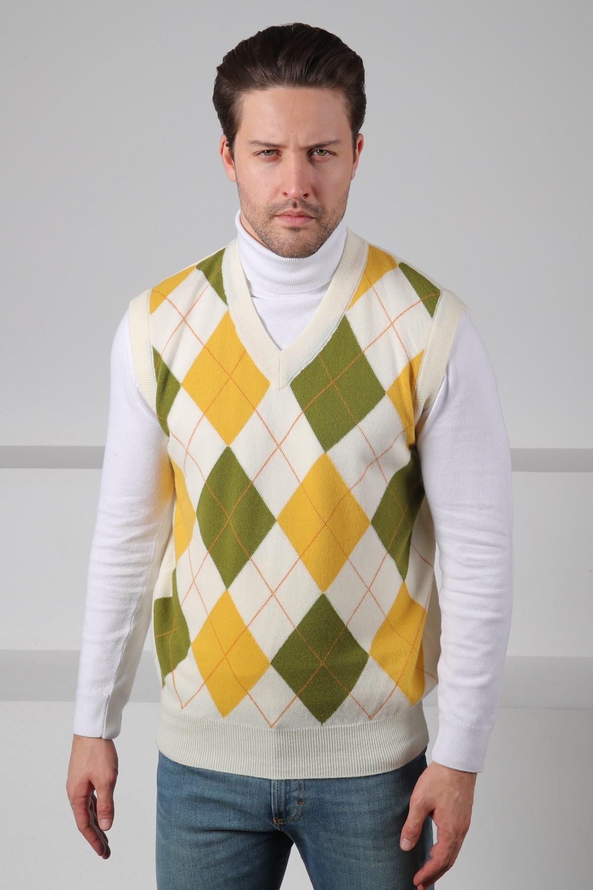 Ferraro Ekru/Sarı V Yaka Çok Renkli Baklava Desenli Kolsuz %100 Kuzu Yünü Erkek Triko Süveter