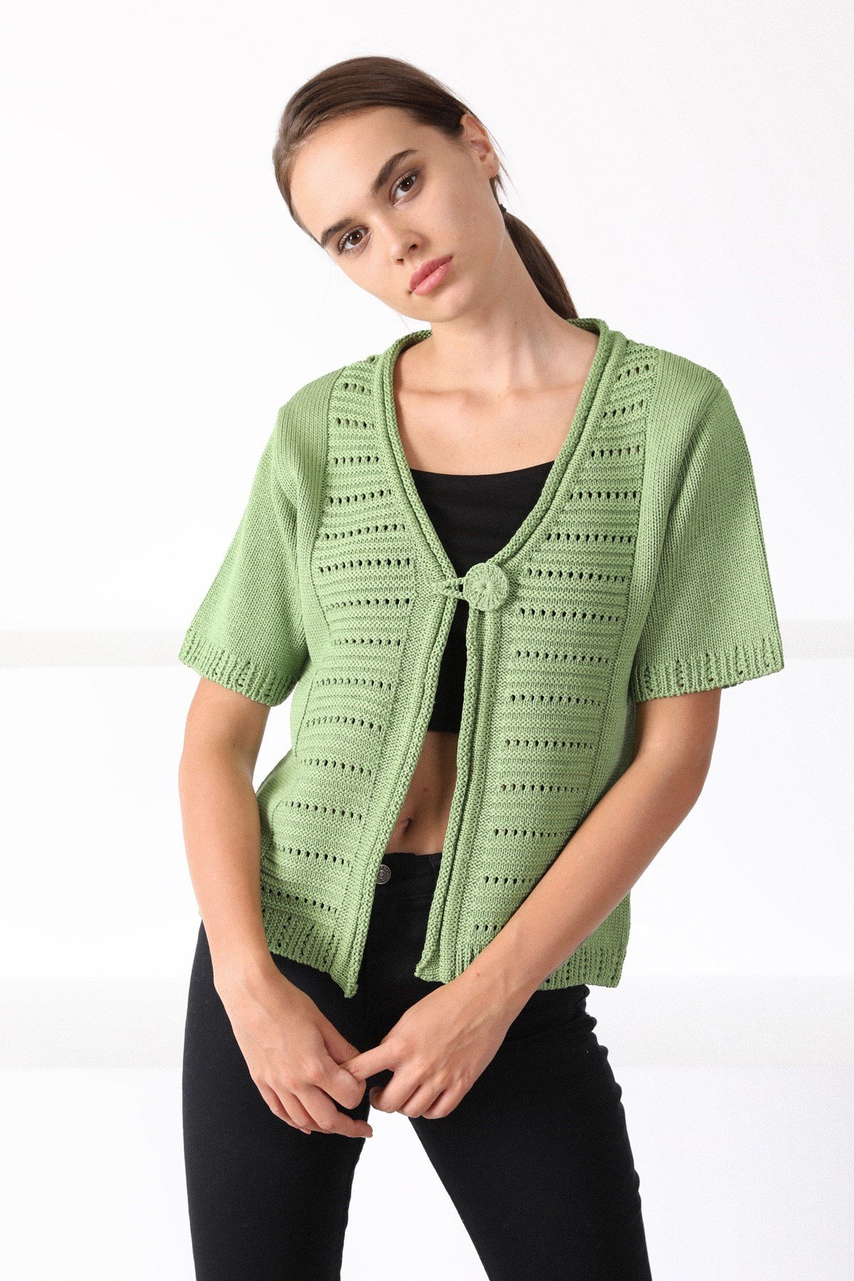 Ferraro Fıstık V Yaka Tek Düğme Kadın Triko Hırka