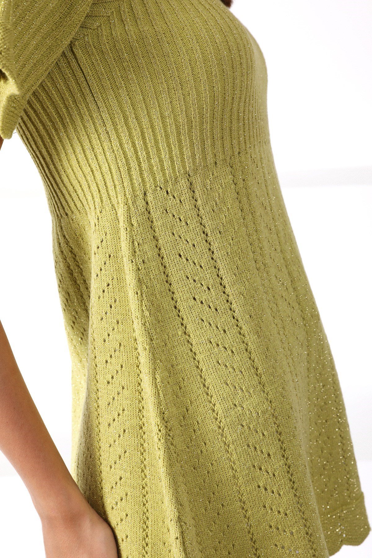 Ferraro Fıstık Yuvarlak Yaka Bel Büzgülü Kadın Triko Kazak