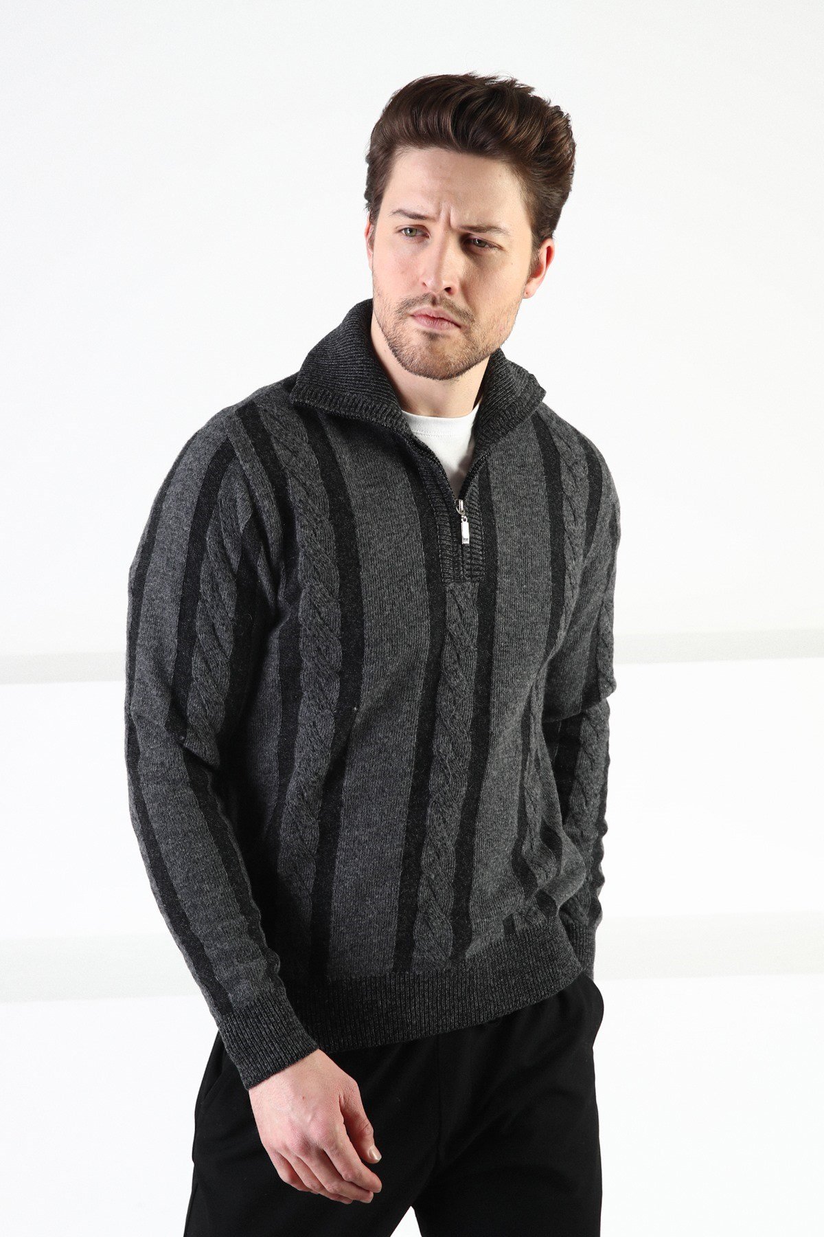 Ferraro Füme Örgü Desenli Dik Yaka %100 Kuzu Yünü Erkek Kazak