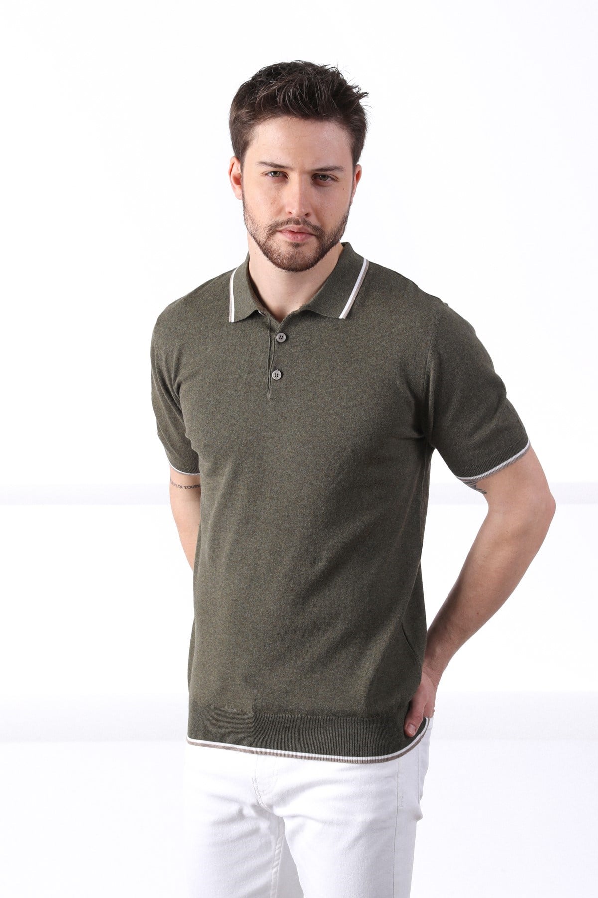 Ferraro Haki/Beyaz Yaka Şerit Düğmeli Erkek Pamuk Triko T-Shirt