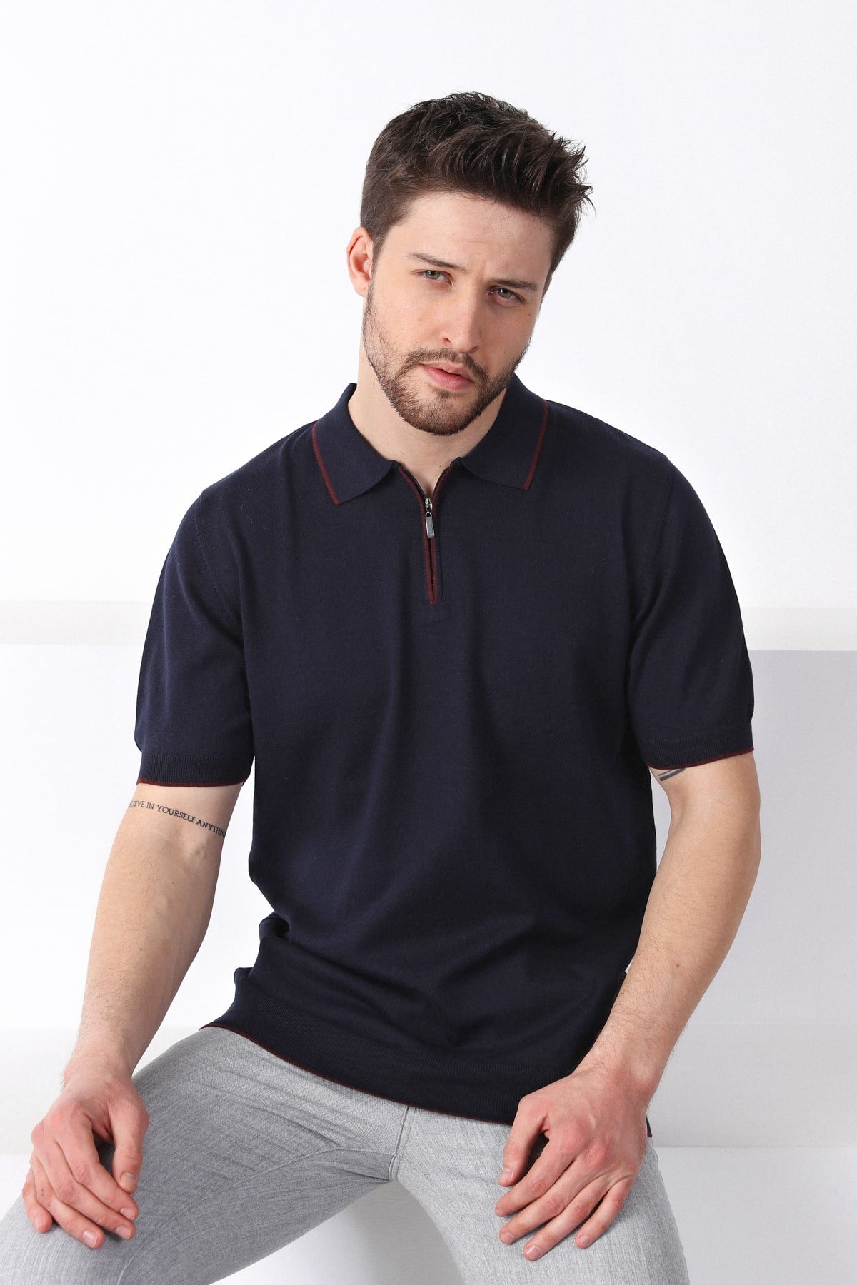 Ferraro Lacivert Yaka Şerit Fermuarlı Erkek Pamuk Triko T-Shirt