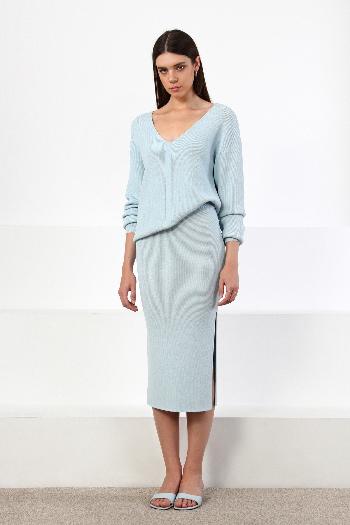 Ferraro Mavi Midi Boy Yandan Yırtmaçlı Kadın Triko Etek